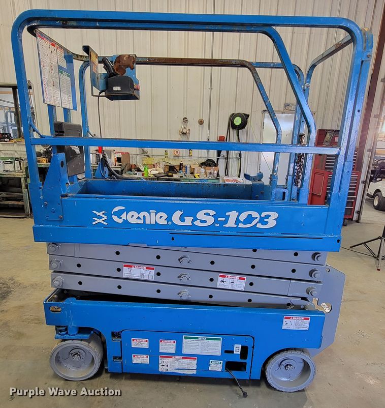 image for item KQ9104 Genie GS-1930  scissor lift