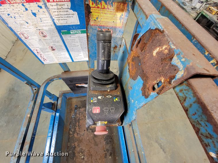 image for item KQ9104 Genie GS-1930  scissor lift