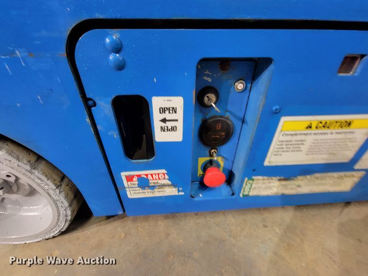 image for item KQ9104 Genie GS-1930  scissor lift