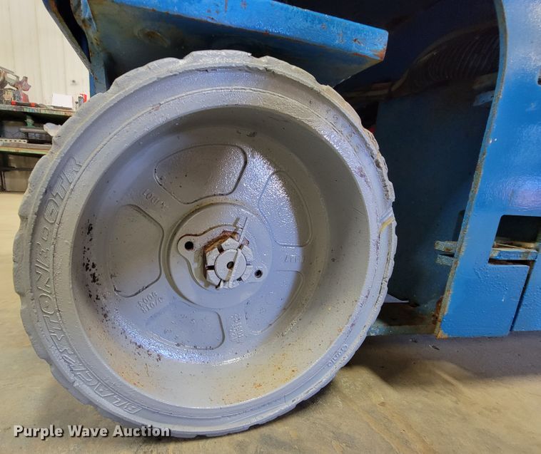 image for item KQ9104 Genie GS-1930  scissor lift