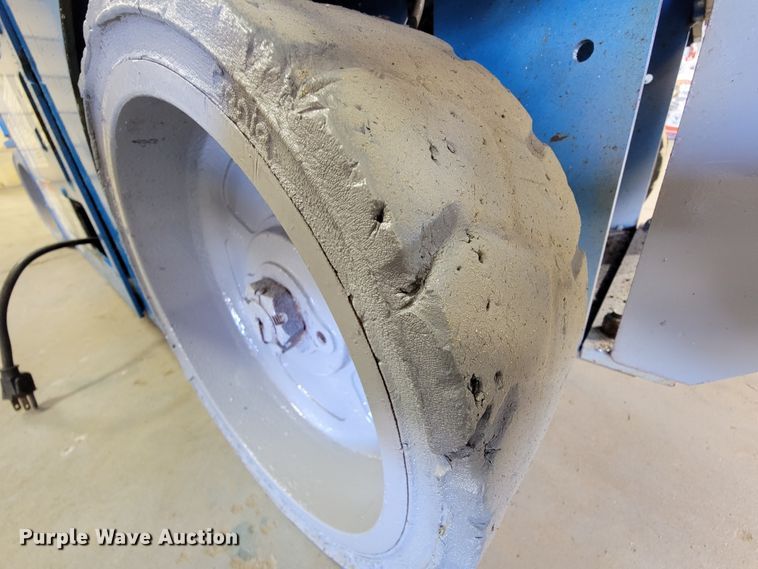 image for item KQ9104 Genie GS-1930  scissor lift