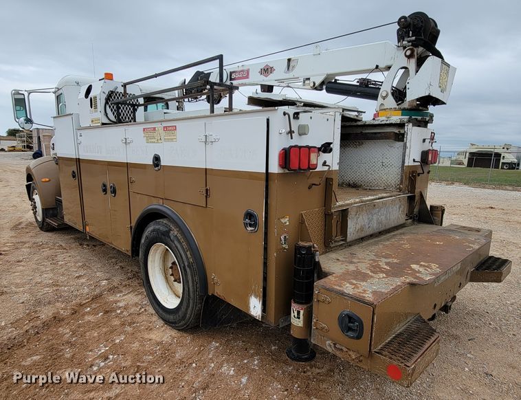 image for item KQ9112 2006 Peterbilt 335  utility / service truck