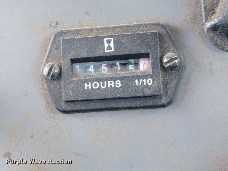 image for item KQ9112 2006 Peterbilt 335  utility / service truck