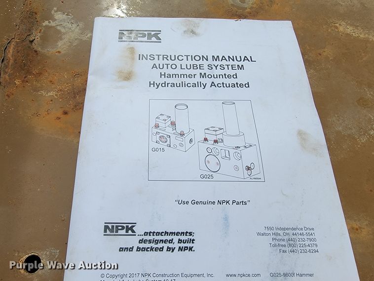 image for item KQ9112 2006 Peterbilt 335  utility / service truck