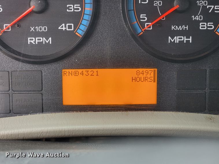 image for item KQ9119 2011 International 7400  digger derrick truck