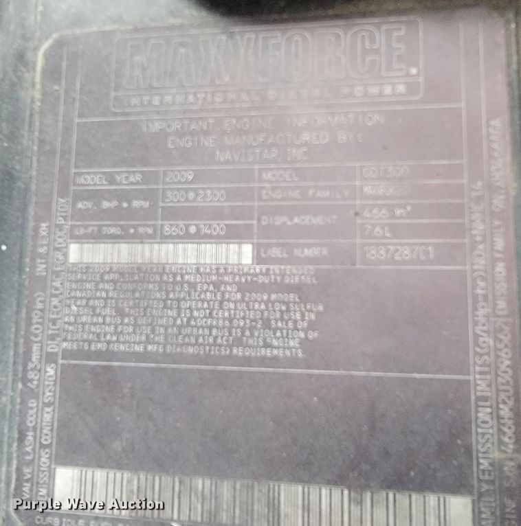 image for item KQ9119 2011 International 7400  digger derrick truck