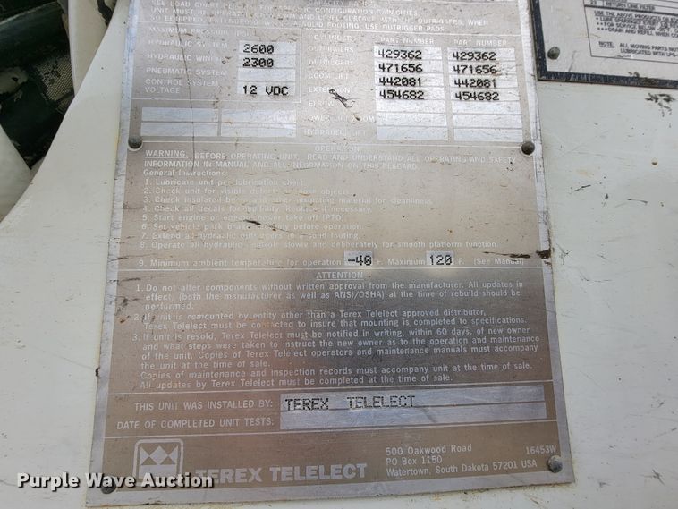 image for item KQ9119 2011 International 7400  digger derrick truck