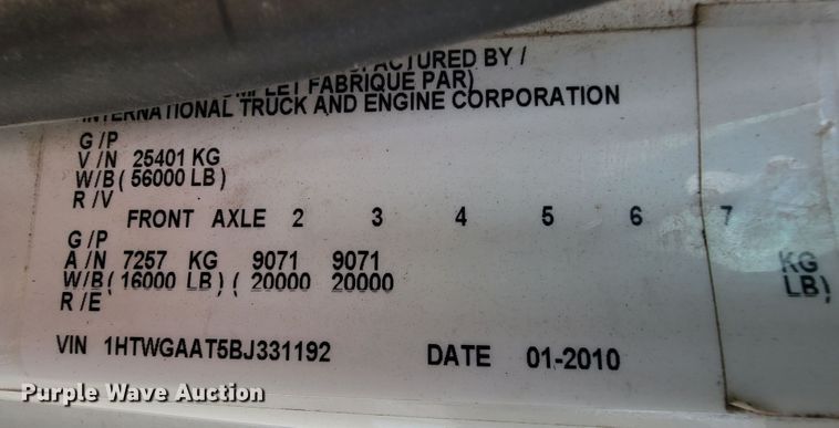 image for item KQ9119 2011 International 7400  digger derrick truck