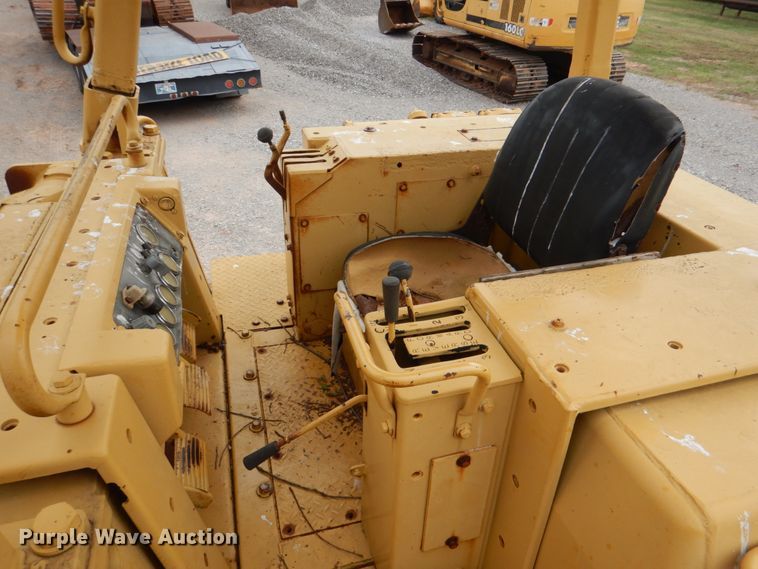 image for item KQ9658 1978 Caterpillar 977L  track loader