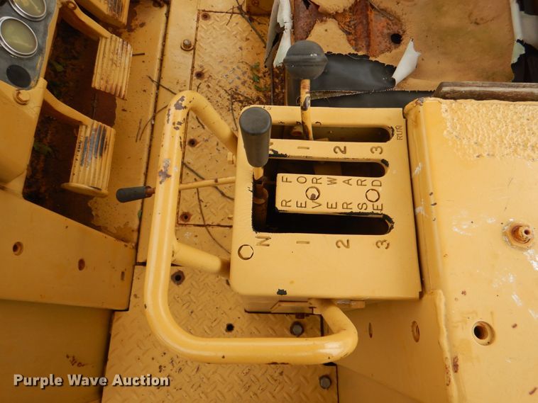 image for item KQ9658 1978 Caterpillar 977L  track loader