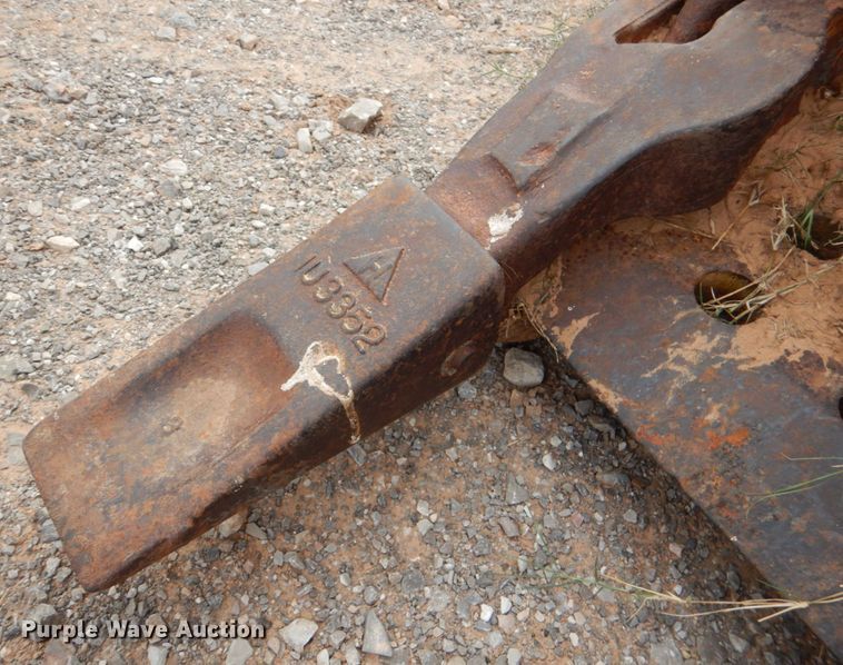 image for item KQ9658 1978 Caterpillar 977L  track loader