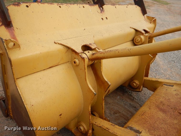 image for item KQ9658 1978 Caterpillar 977L  track loader