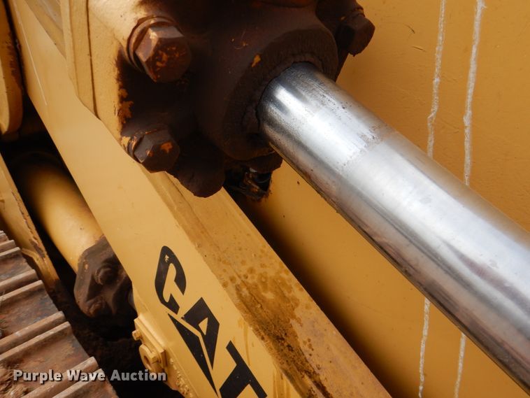 image for item KQ9658 1978 Caterpillar 977L  track loader