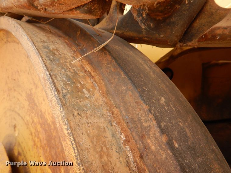 image for item KQ9658 1978 Caterpillar 977L  track loader