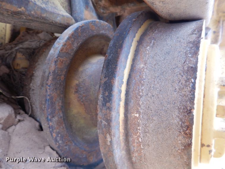 image for item KQ9658 1978 Caterpillar 977L  track loader