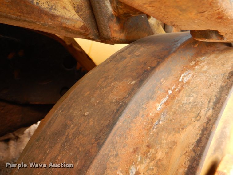 image for item KQ9658 1978 Caterpillar 977L  track loader