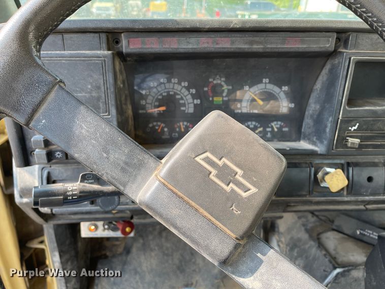 image for item KU9253 1991 Chevrolet Kodiak  crane truck