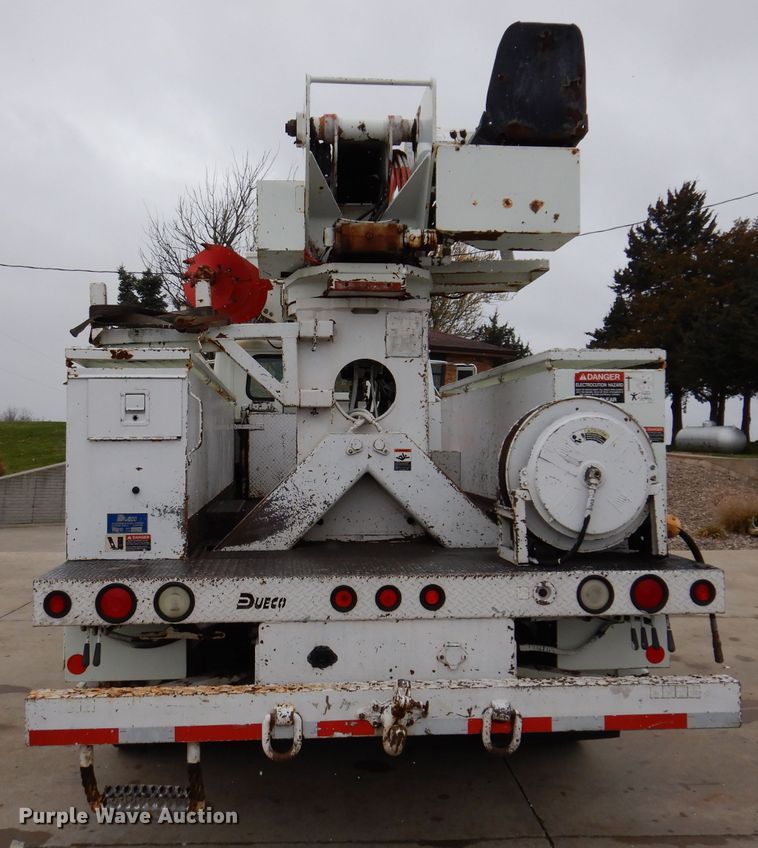 image for item KY9554 2001 International 4900  pressure digger truck