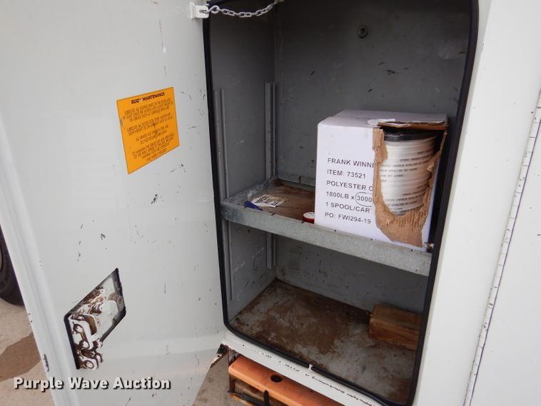 image for item KY9554 2001 International 4900  pressure digger truck