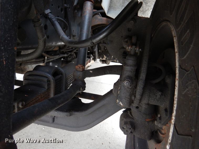 image for item KY9554 2001 International 4900  pressure digger truck