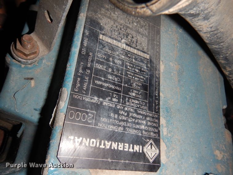 image for item KY9554 2001 International 4900  pressure digger truck