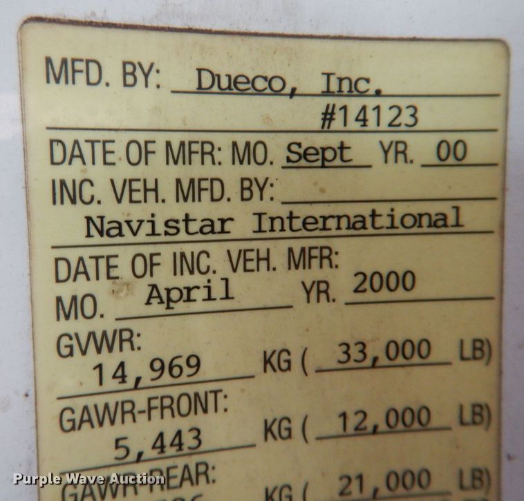 image for item KY9554 2001 International 4900  pressure digger truck