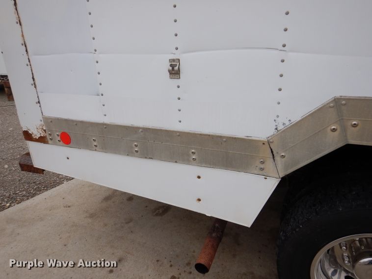 image for item KY9555 2003 Ford E550 Super Duty  box truck