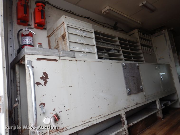 image for item KY9555 2003 Ford E550 Super Duty  box truck