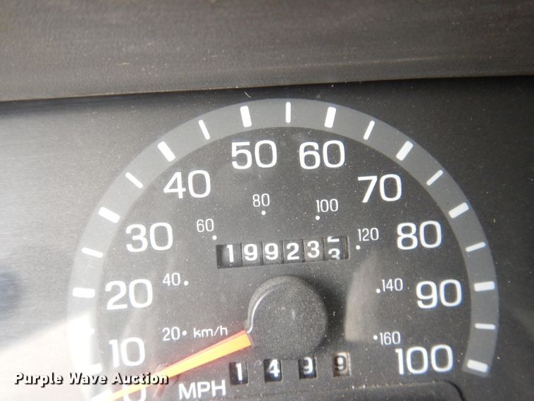 image for item KY9555 2003 Ford E550 Super Duty  box truck