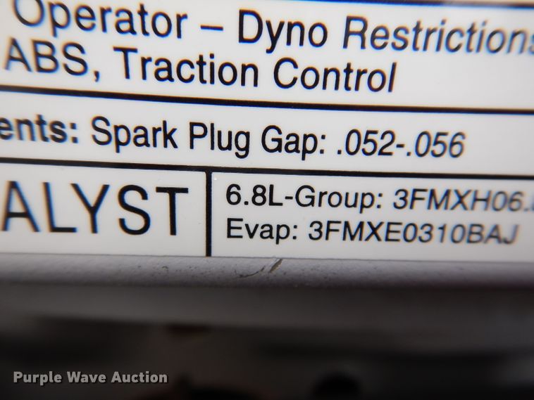 image for item KY9555 2003 Ford E550 Super Duty  box truck