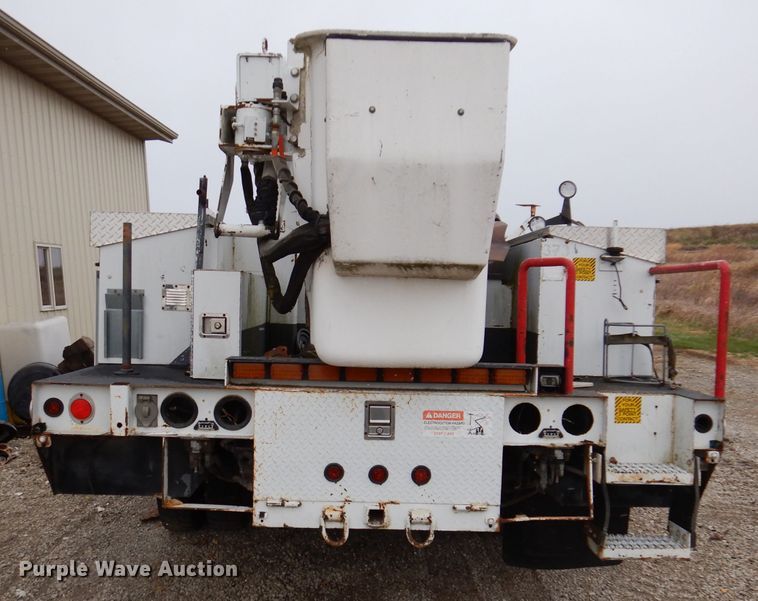 image for item KY9557 2004 Ford F550 Super Duty  bucket truck