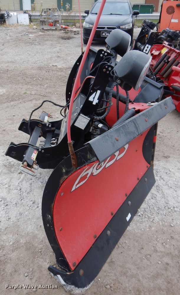 image for item KY9573 Boss Ply V XT snow plow