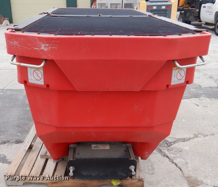 image for item KY9578 Boss VBX 9000 spreader