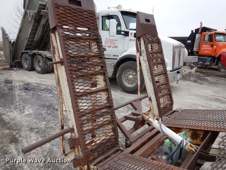 image for item KY9580 1998 Cronkhite 6400A  equipment trailer