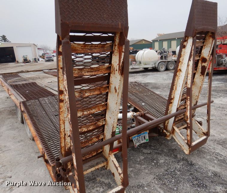 image for item KY9580 1998 Cronkhite 6400A  equipment trailer