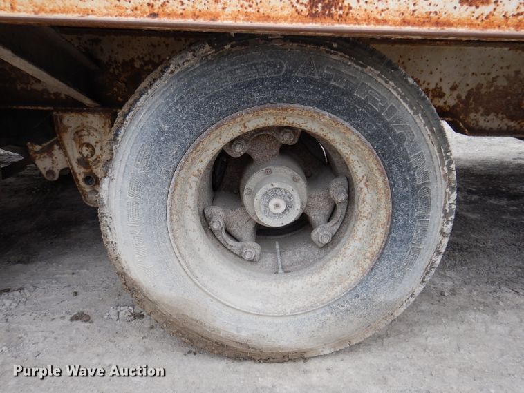 image for item KY9580 1998 Cronkhite 6400A  equipment trailer