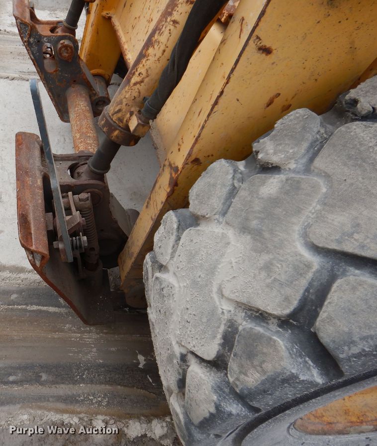 image for item KY9581 2004 Gehl 5640  skid steer loader