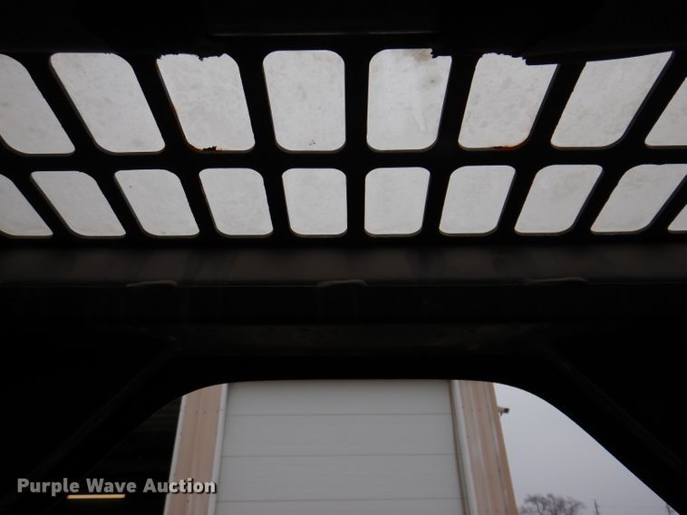 image for item KY9581 2004 Gehl 5640  skid steer loader