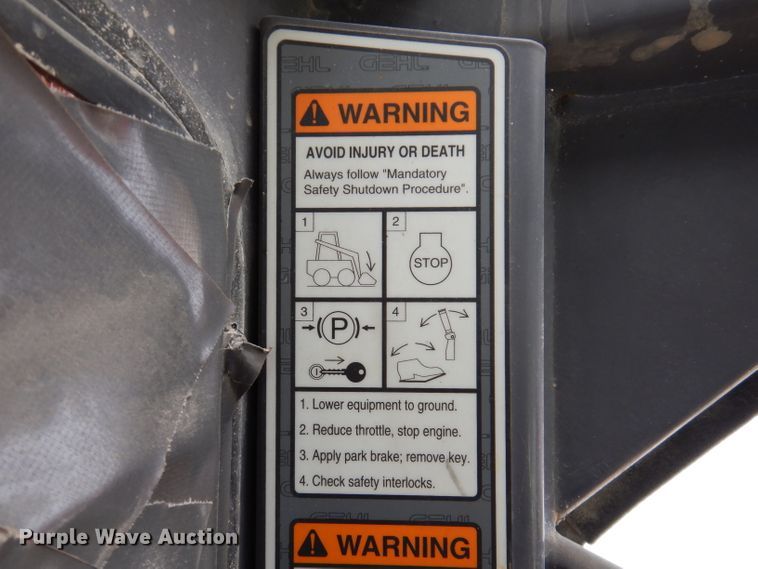 image for item KY9581 2004 Gehl 5640  skid steer loader