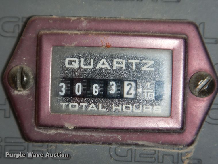 image for item KY9581 2004 Gehl 5640  skid steer loader