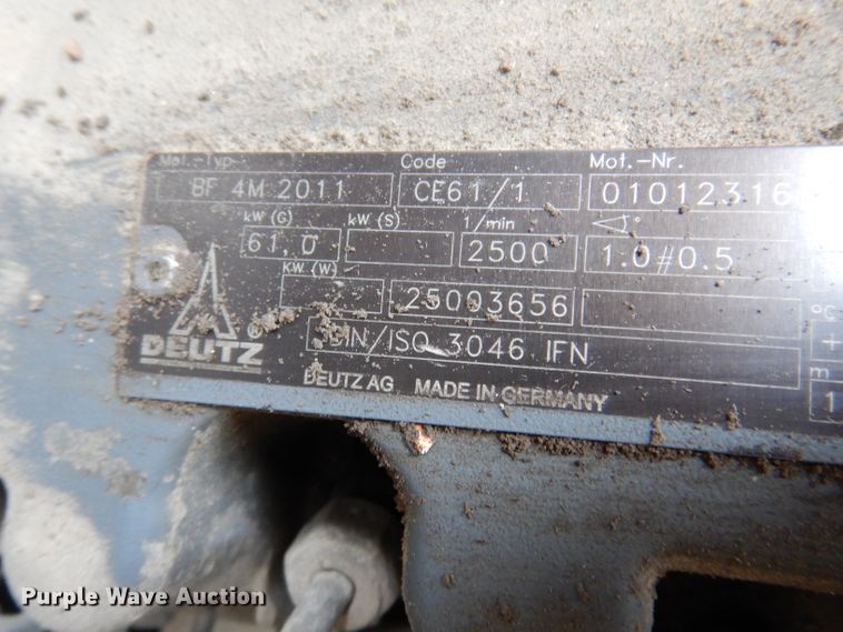 image for item KY9581 2004 Gehl 5640  skid steer loader