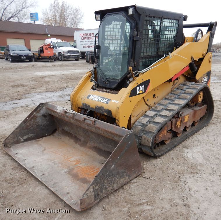 image for item KY9582 2012 Caterpillar 259B3  tracked skid steer loader