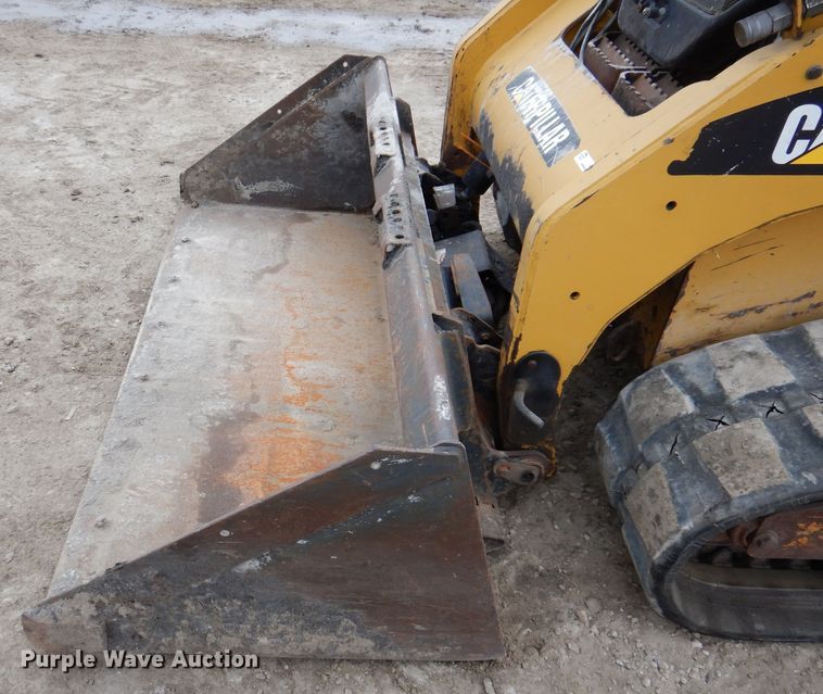 image for item KY9582 2012 Caterpillar 259B3  tracked skid steer loader