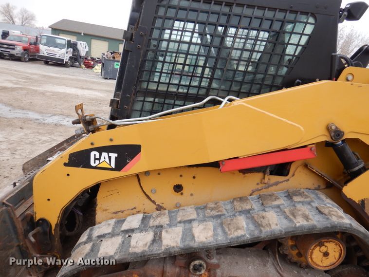 image for item KY9582 2012 Caterpillar 259B3  tracked skid steer loader