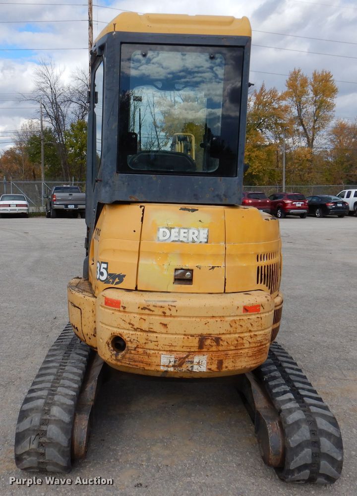 image for item KY9647 2000 John Deere 35ZTS  mini excavator