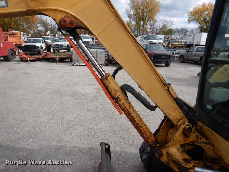 image for item KY9647 2000 John Deere 35ZTS  mini excavator