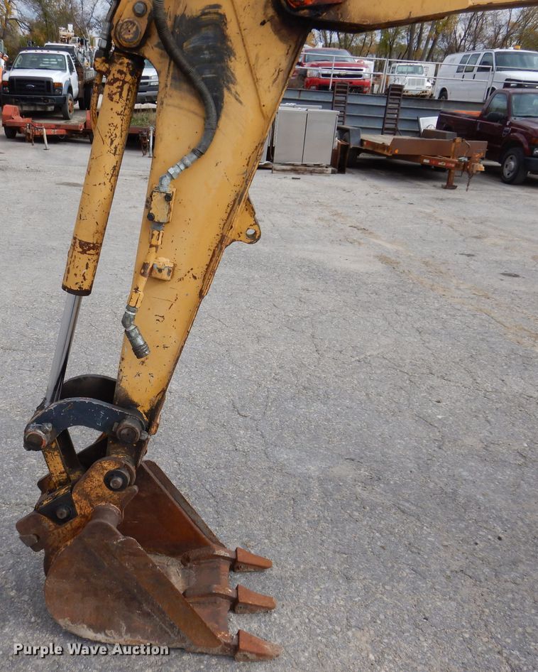 image for item KY9647 2000 John Deere 35ZTS  mini excavator