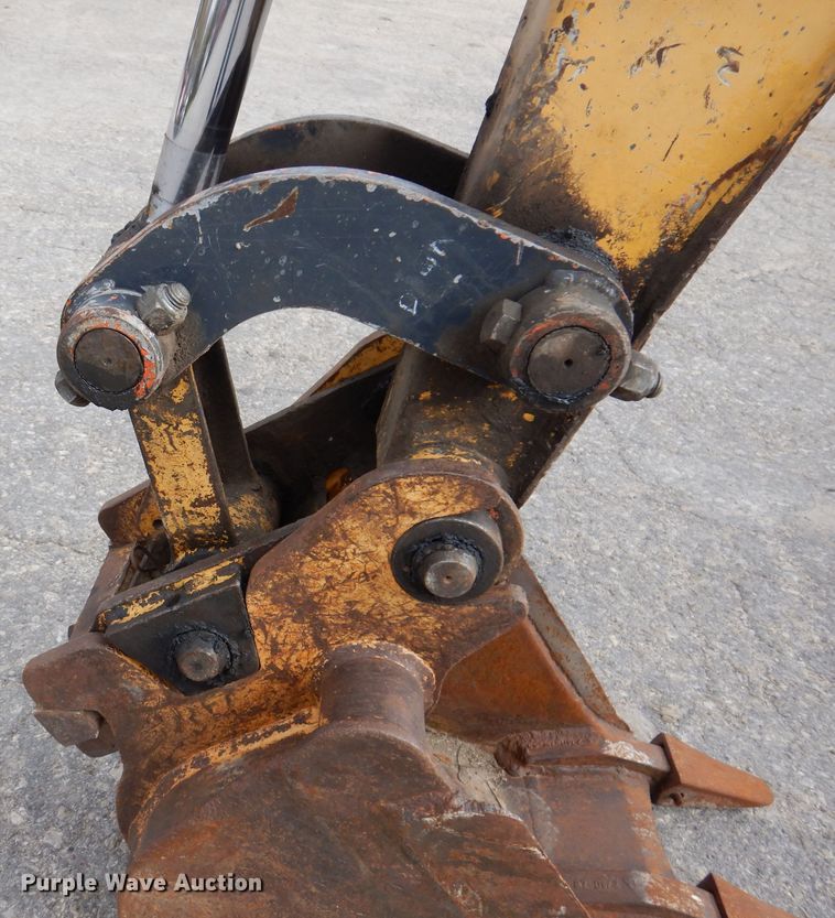 image for item KY9647 2000 John Deere 35ZTS  mini excavator