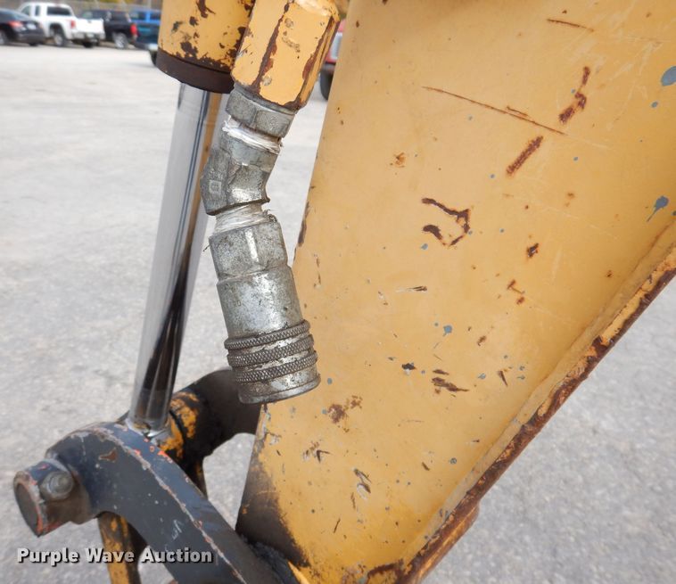 image for item KY9647 2000 John Deere 35ZTS  mini excavator