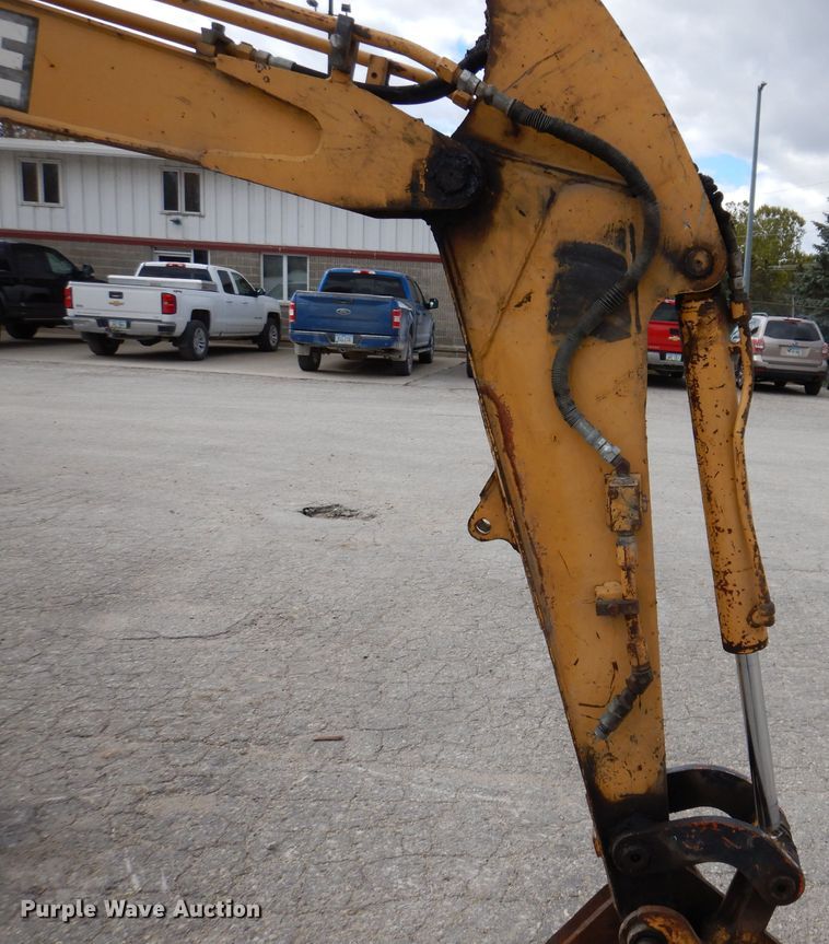 image for item KY9647 2000 John Deere 35ZTS  mini excavator